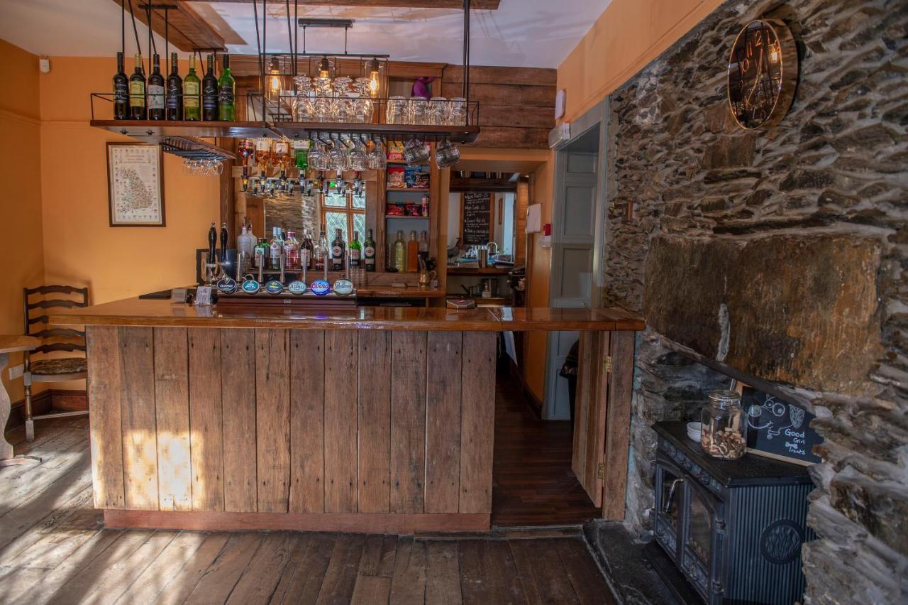 The Berwyn Arms Hotell Corwen Exteriör bild