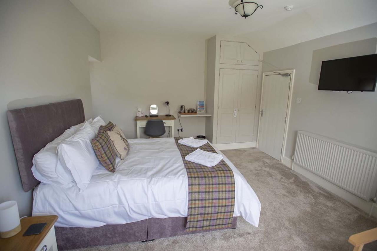 The Berwyn Arms Hotell Corwen Exteriör bild